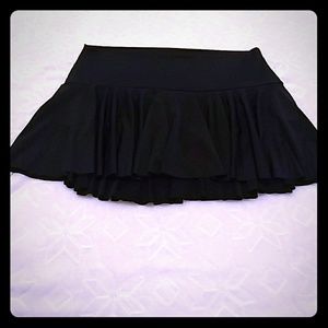 Skirt or pool bottom, cover up